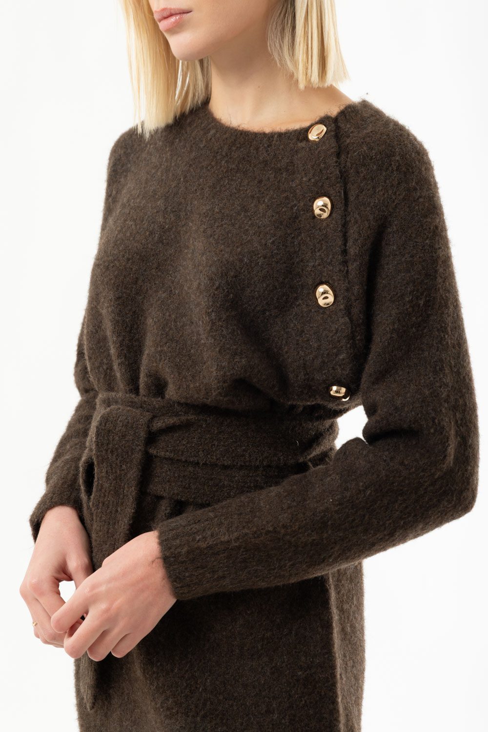 Φόρεμα midi πλεκτό με κουμπιά