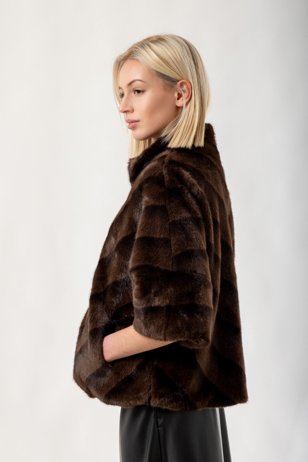 Jacket από οικολογική γούνα