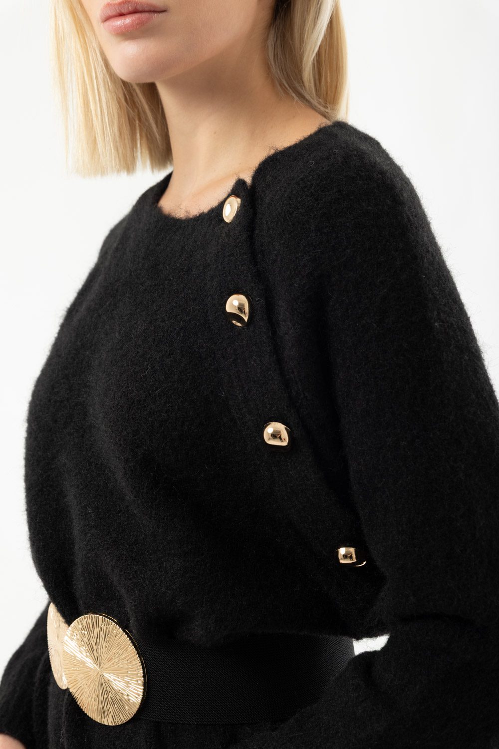 Φόρεμα midi πλεκτό με κουμπιά