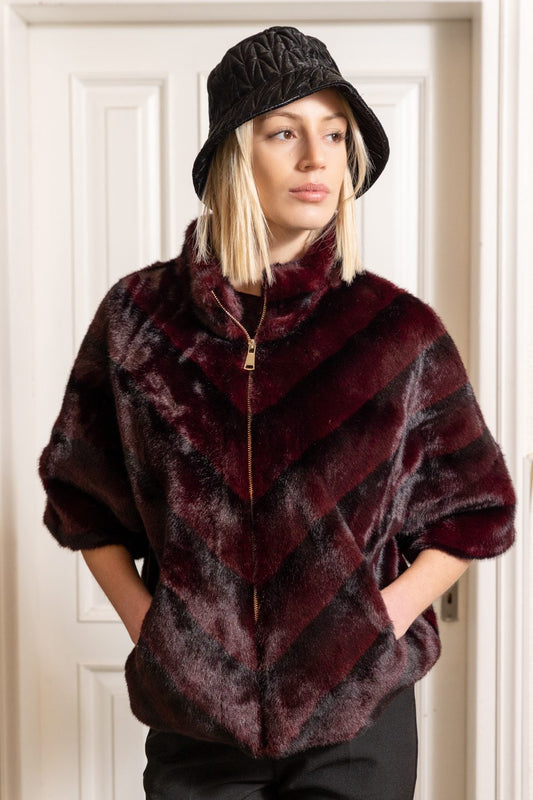 Jacket από οικολογική γούνα