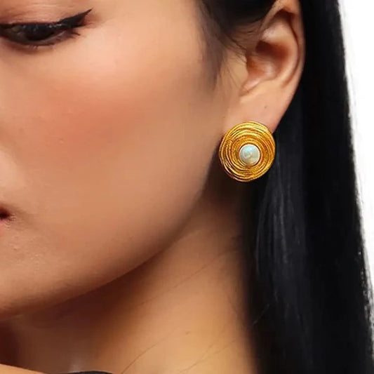 Σκουλαρίκια ατσάλινα στρογγυλά με λευκή πέρλα