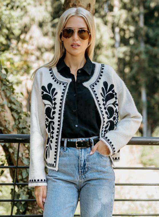 Ζακέτα elegant πλεκτή με κέντημα