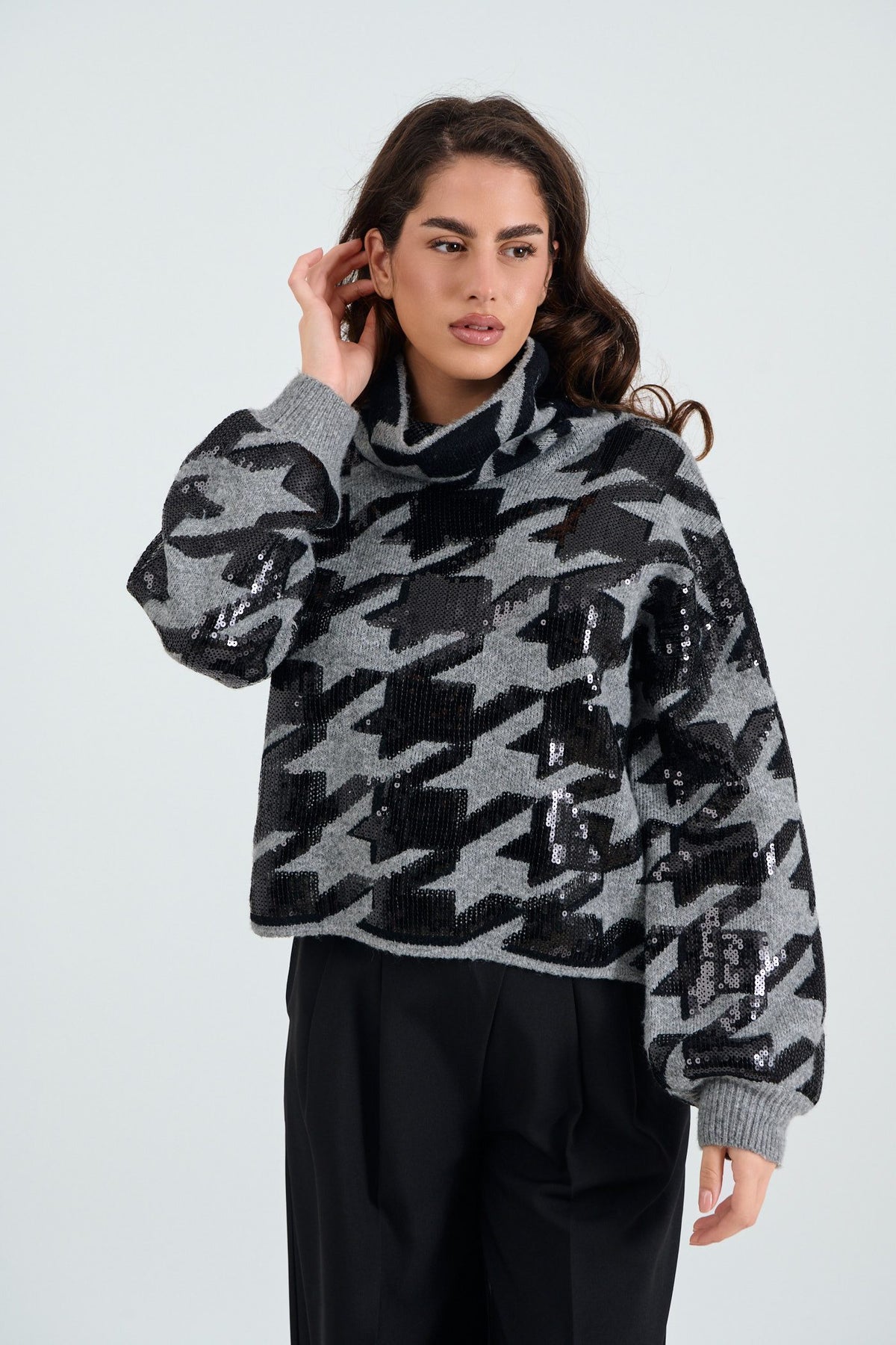 Pullover με μοτίβα και παγιέτα