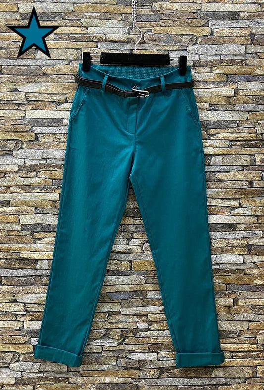 Παντελόνι boyfriend με ζωνάκι