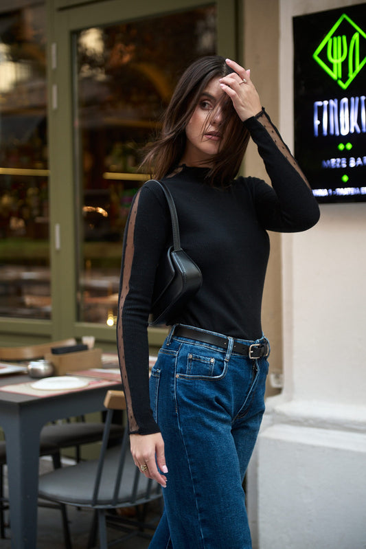 Μπλούζα πλεκτή με διαφανή πουά μανίκια