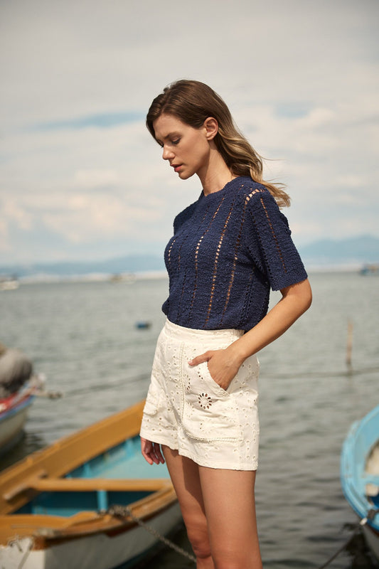 Short βαμβακερό με κέντημα κηπούρ