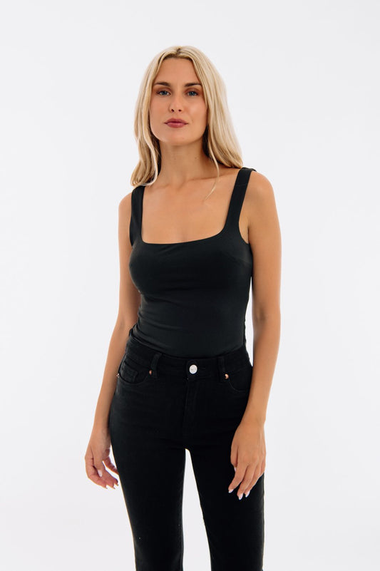 Ολόσωμο κορμάκι με τετραγωνισμένο ντεκολτέ