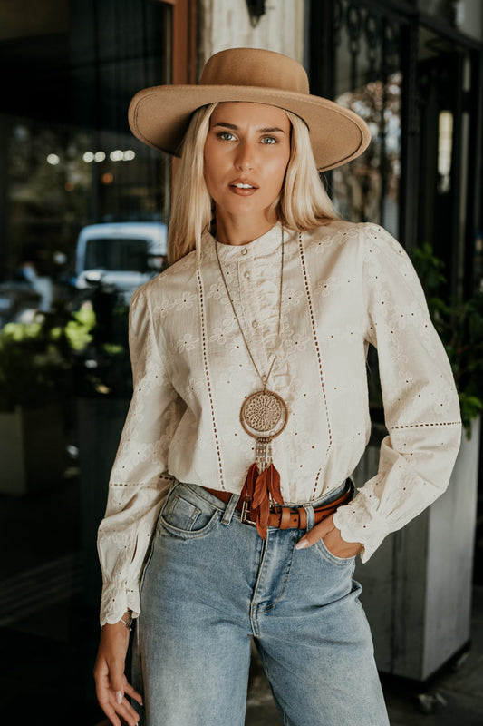 Πουκάμισο με κέντημα