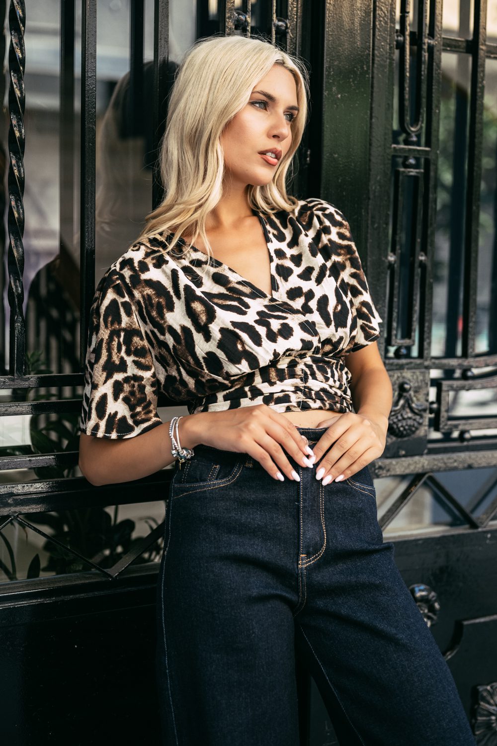 Top cropped animal printed