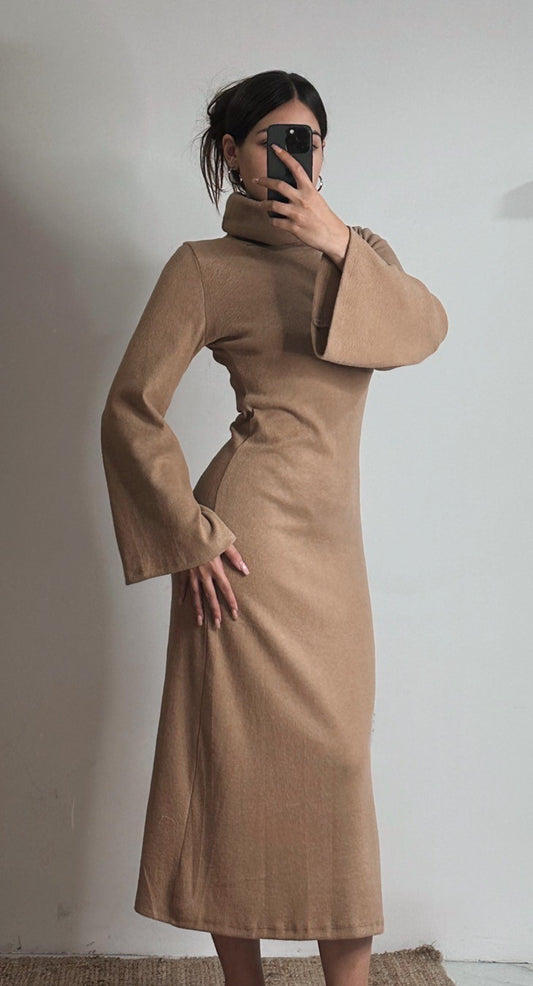 Φόρεμα λεπτό πλεκτό maxi ζιβάγκο