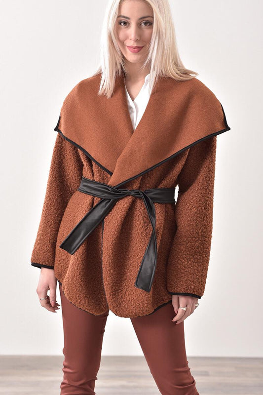 Ζακέτα μπουκλέ με ζώνη