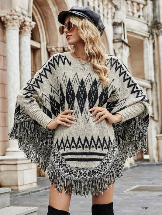 Ponchos πλεκτό με μοτίβα