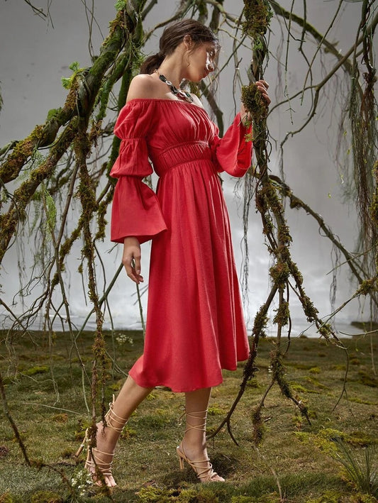 Φόρεμα midi έξωμο με βολάν