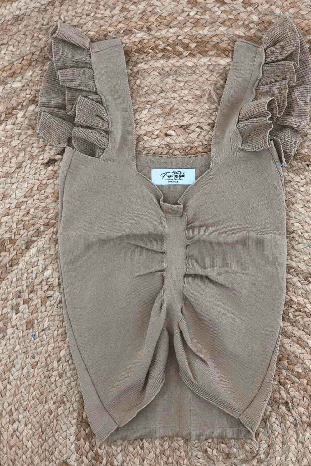 Top cropped με λεπτομέρεια