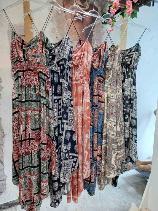 Ολόσωμη ζιπ κιλότ με μοτίφ