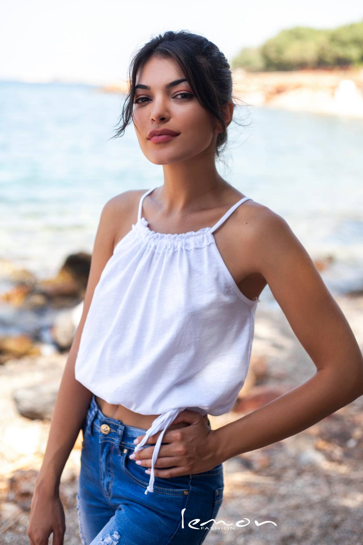 Τοπ με σούρες