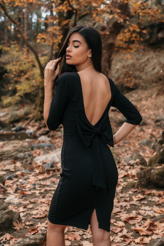 Φόρεμα midi εξώπλατο