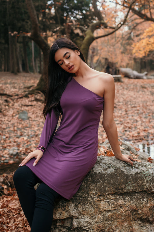 Φόρεμα mini με ένα μανίκι