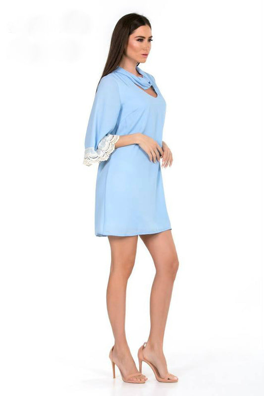 Φόρεμα μίνι με λεπτομέρειες δανδέλας