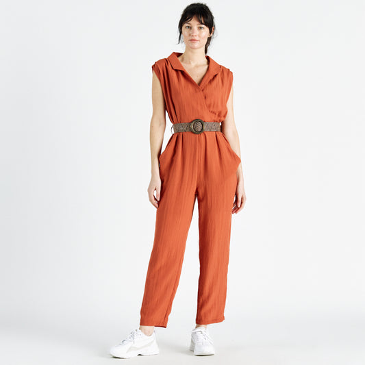 Ολόσωμη φόρμα με ζώνη