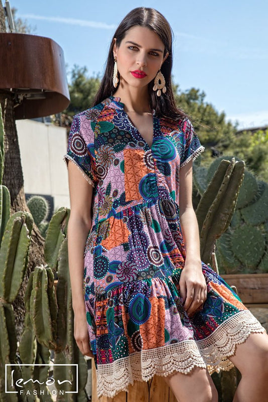 Φόρεμα εμπριμέ mini με δανδέλα