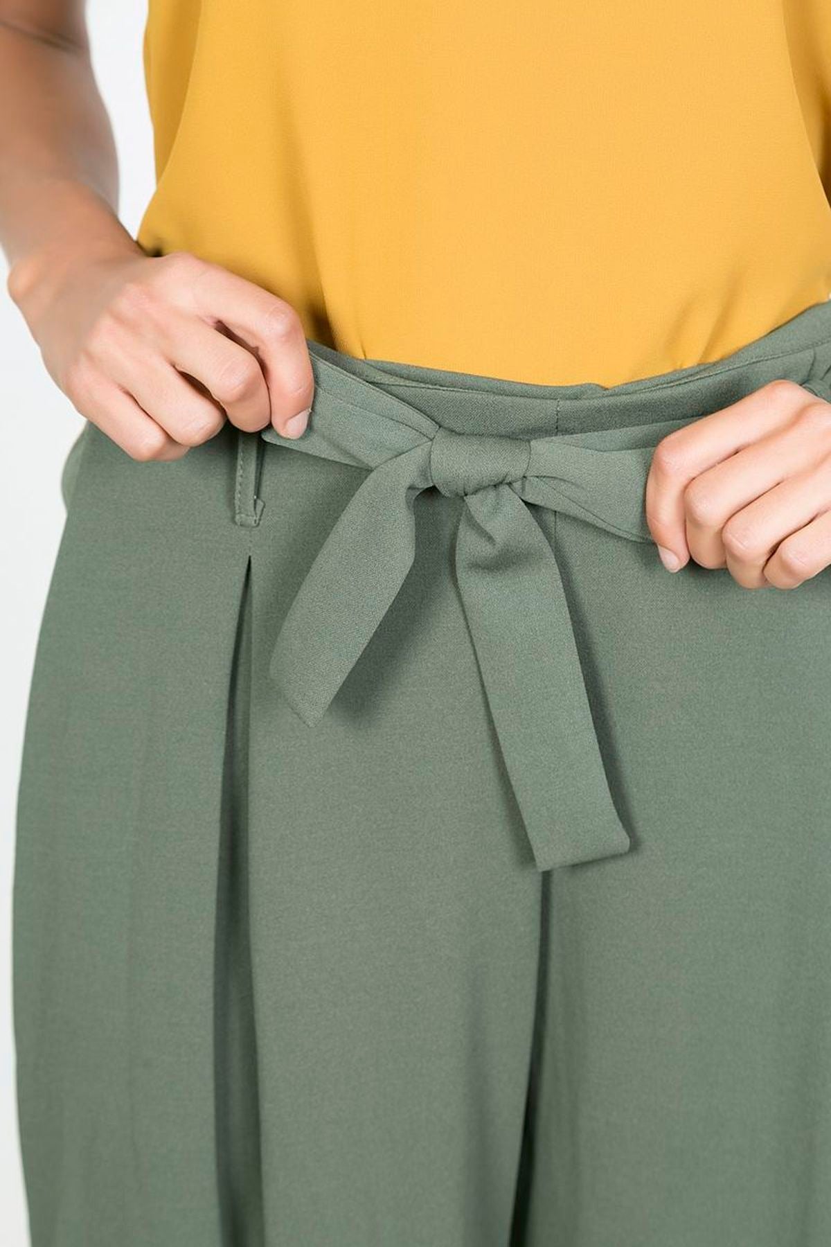 Παντελόνα με ζώνη