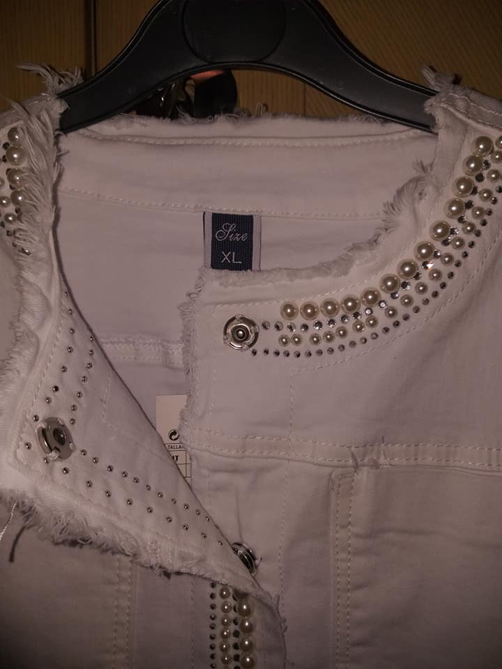 Μπουφάν denim με πέρλες