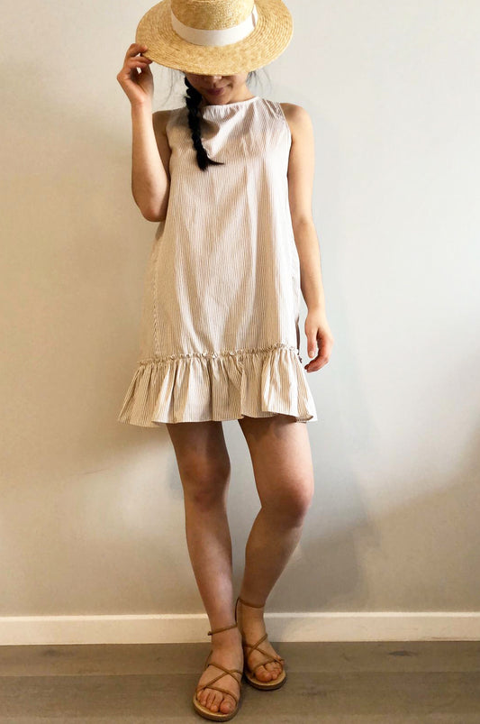 Φόρεμα mini με φιόγκο στην πλάτη