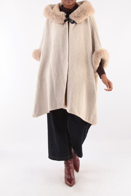 Κάπα μακριά με γούνα