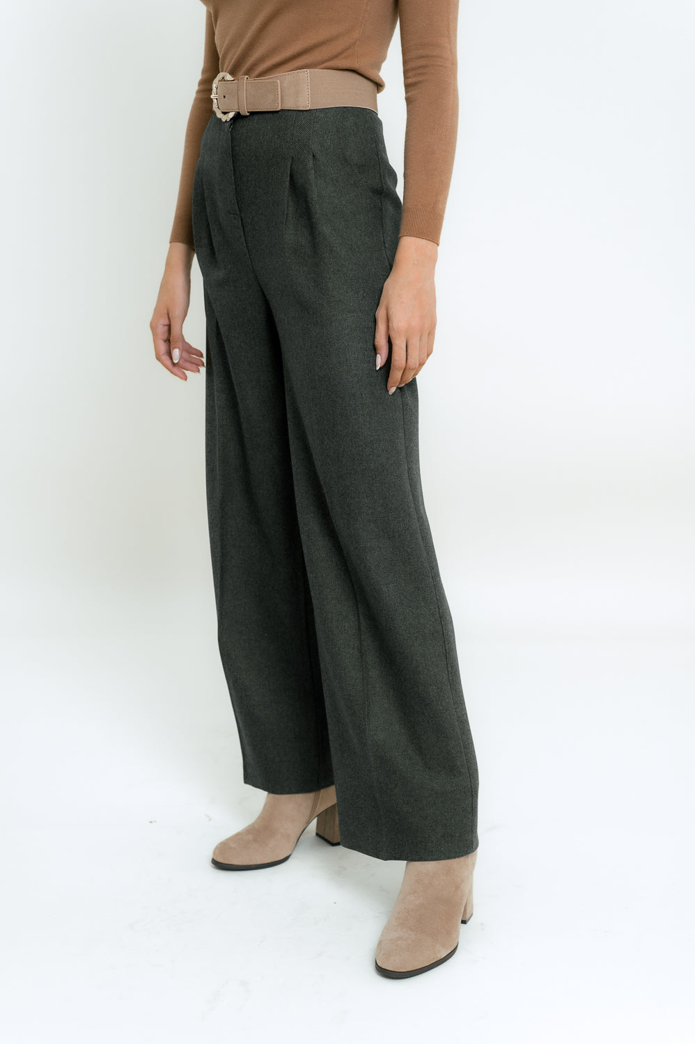 Παντελόνα με πιέτες tweed