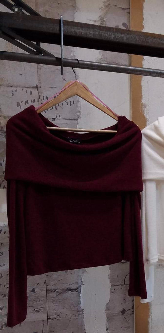 Μπλούζα πλεκτή με ανοιχτούς ώμους