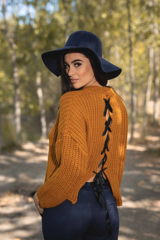 Μπλούζα πλεκτή με κορδόνια στην πλάτη