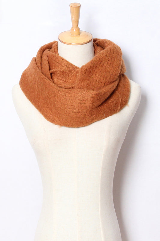 Κασκόλ πλεκτό χνουδωτό