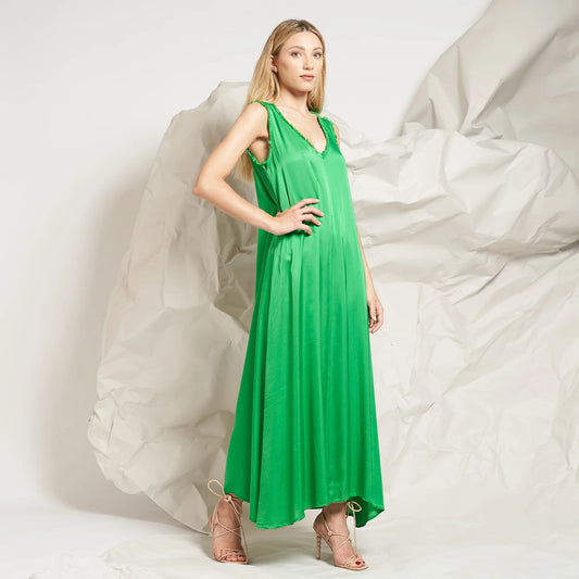 Φόρεμα maxi αμάνικο με ξέφτια