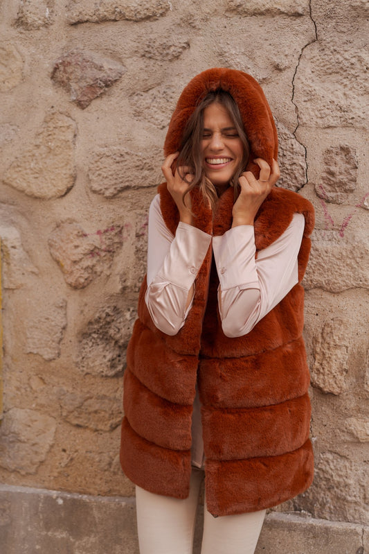 Γιλέκο fluffy με κουκούλα