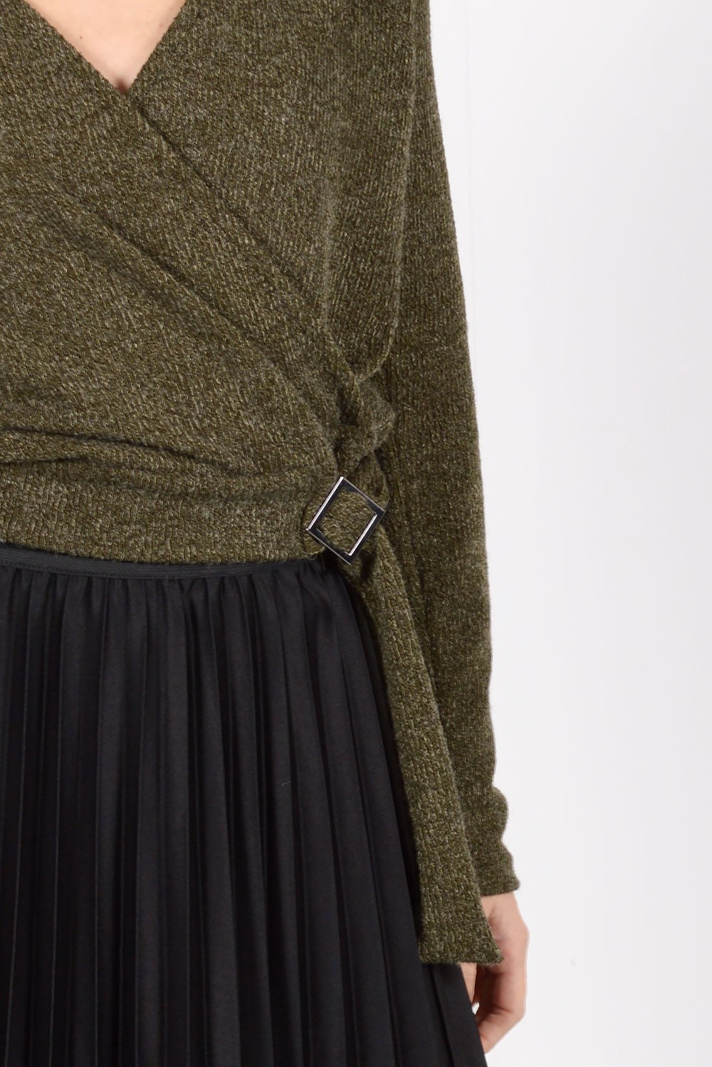 Πλεκτή μπλούζα με δέσιμο