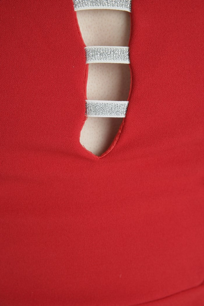 Ολόσωμη φόρμα strapless με ανοίγματα στο μπούστο