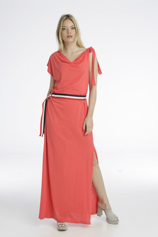 Φόρεμα μακρύ με σκίσιμο και ζώνη