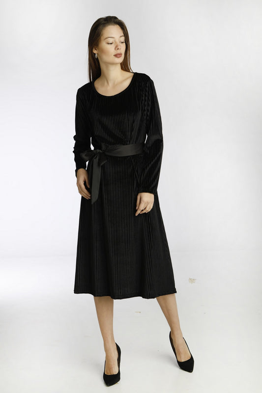 Φόρεμα πλισέ με ζώνη